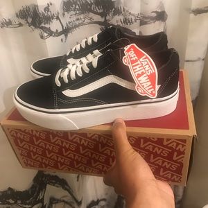 NWT Vans Old Skool Platform Sneaker